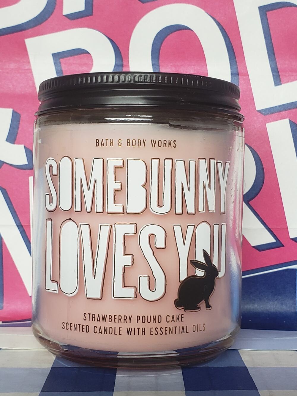 BBW Some Bunny Loves You Strawberry Pound Cake Single Wick Candle Home Fragrance